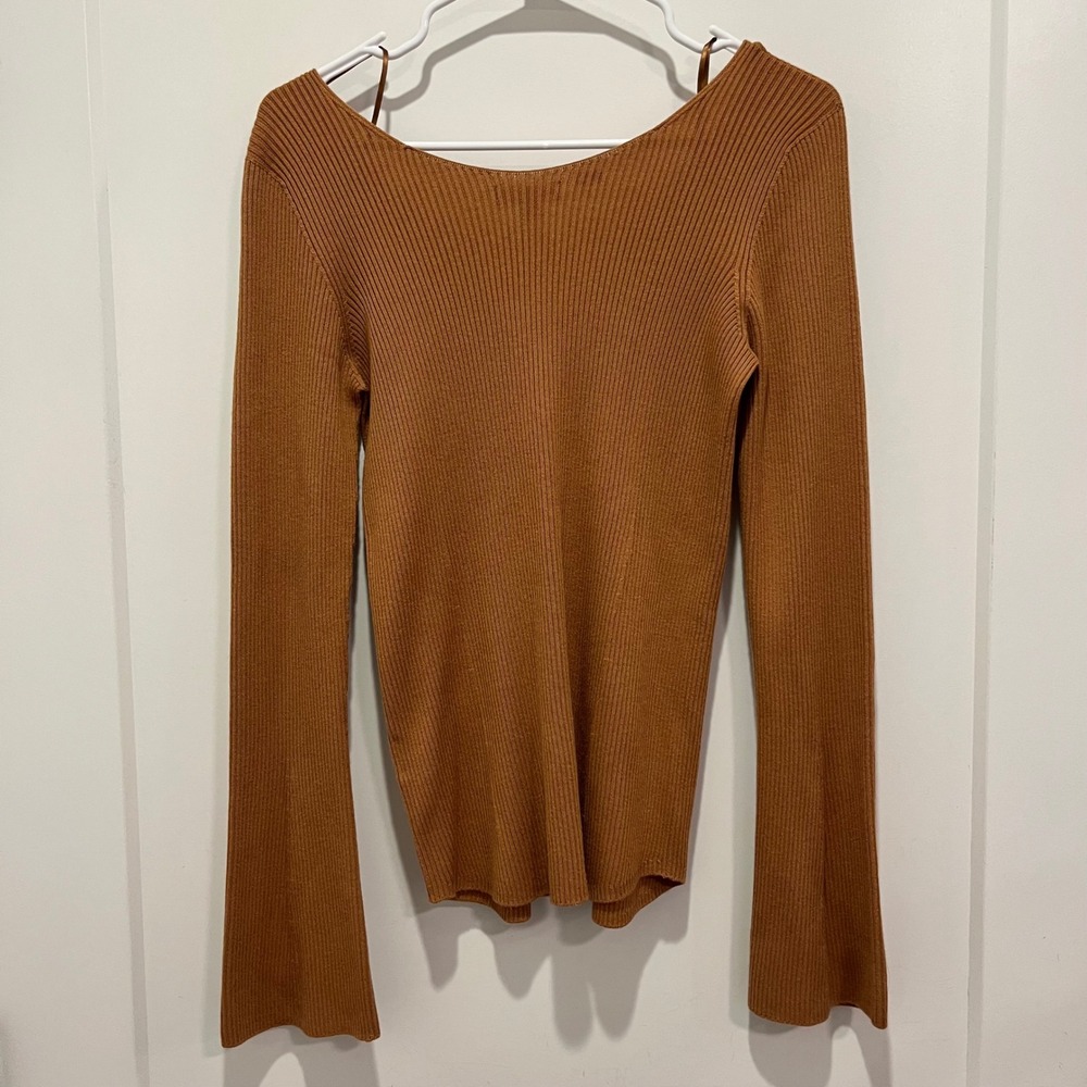 Uniqlo Mame Kurogouchi Ribbed V-Neck Flare Sleeve Sweater Brown Medium
